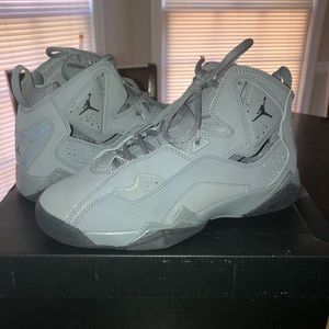 Jordan true flight BG